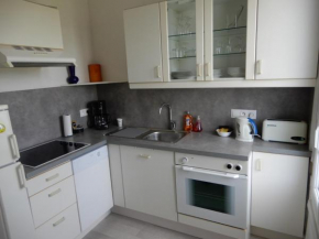 Appartement avec grand balcon et vue à 300 m plage